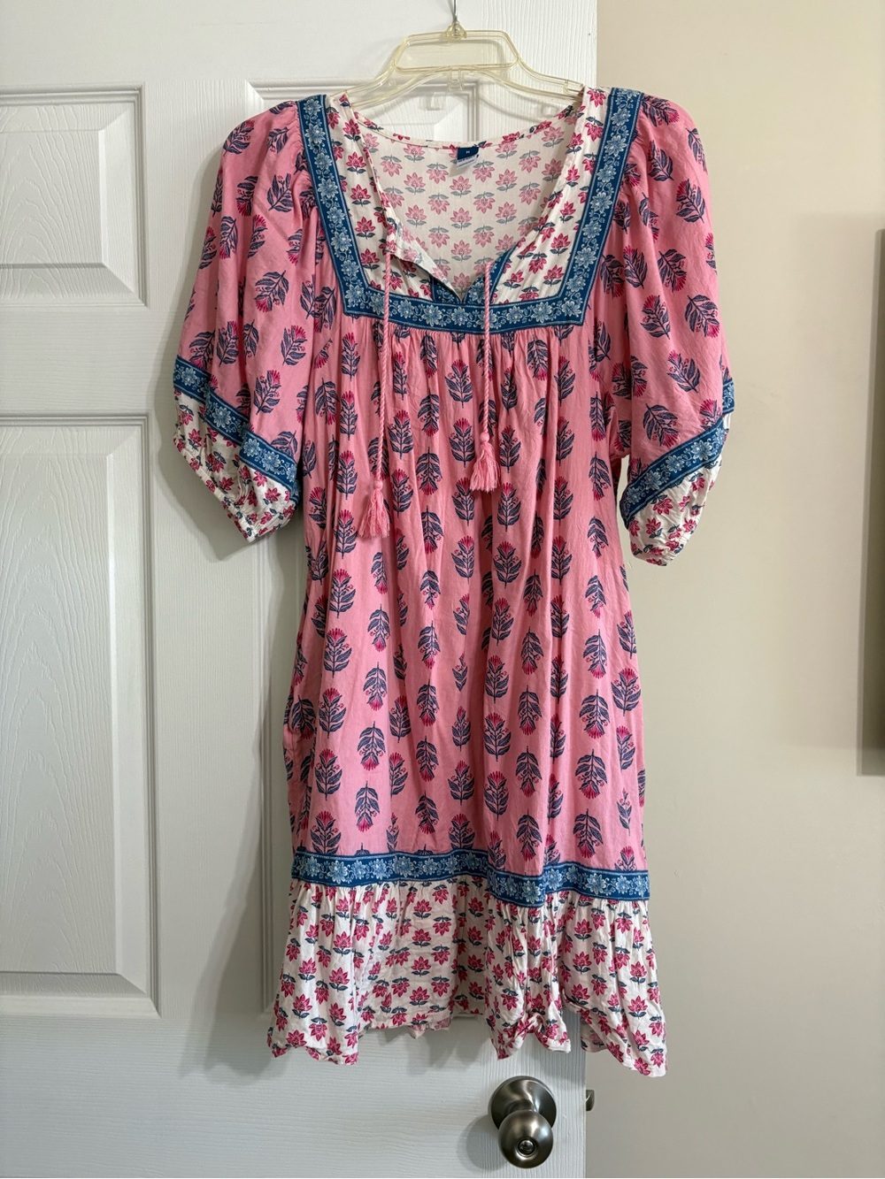 Old Navy Floral Dress in Pink & Blue Size Medium Women’s